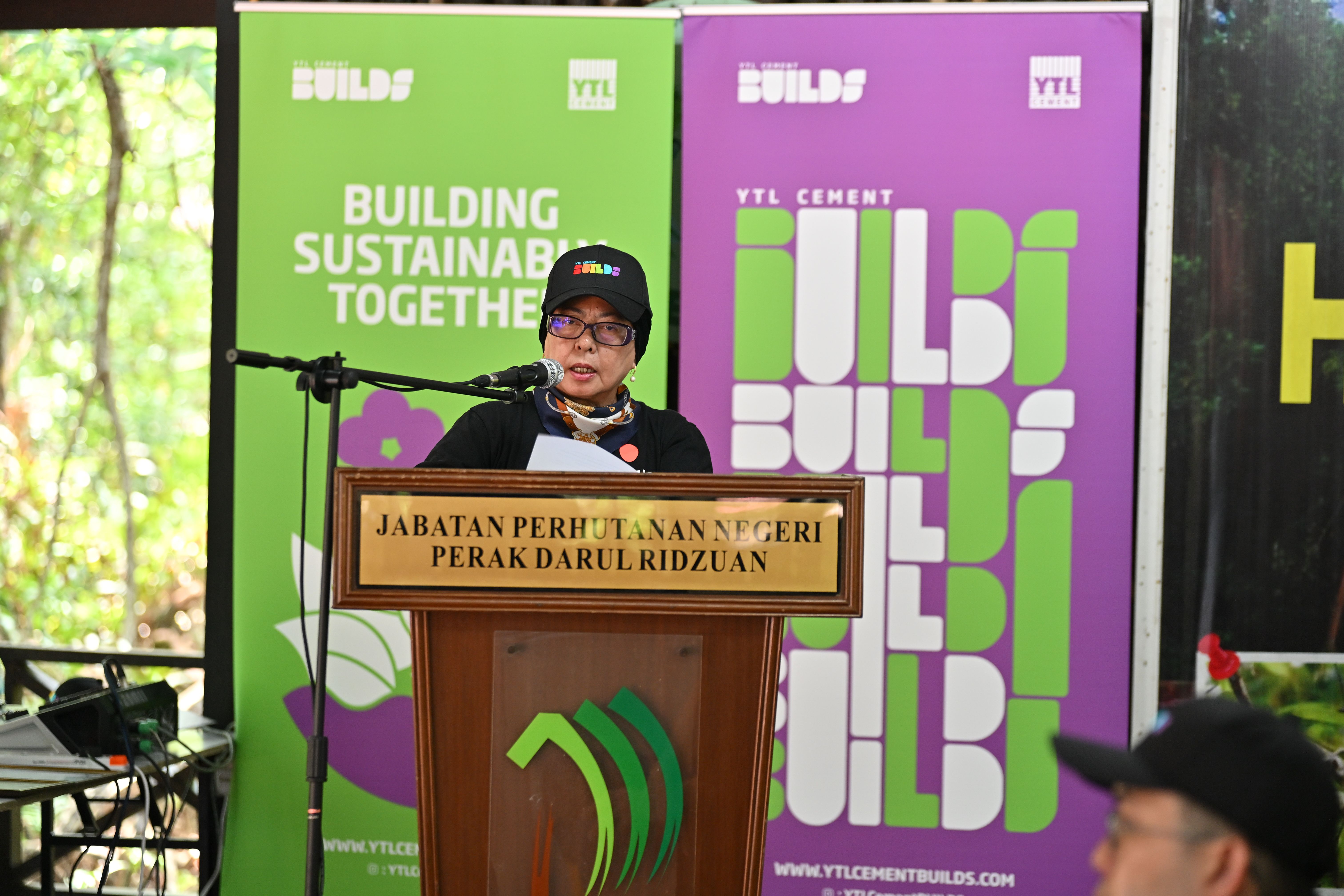 Dato_ Halimah Hassan, Director, Green Enable Technologies, YTL Cement Group delivering a remarks.jpg